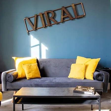 شقة The Loft - Superb 2 Bedrooms On Floor With Terrace - 10min To Palais & Beach! *