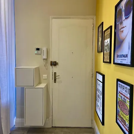 شقة The Loft - Superb 2 Bedrooms On Floor With Terrace - 10min To Palais & Beach!